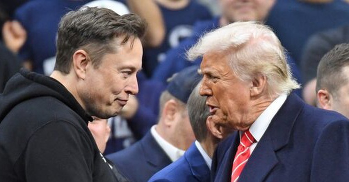 Ông Musk đề nghị mua lại Truth Social của ông Trump với giá 10 tỉ USD?