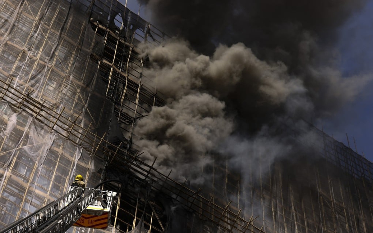 Hong Kong siết an toàn sau thảm kịch hỏa hoạn