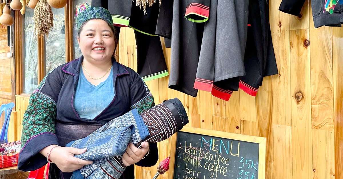 Không còn cảnh chờ khách du lịch, người phụ nữ Mông giúp cả bản đổi đời nhờ chuyển đổi số