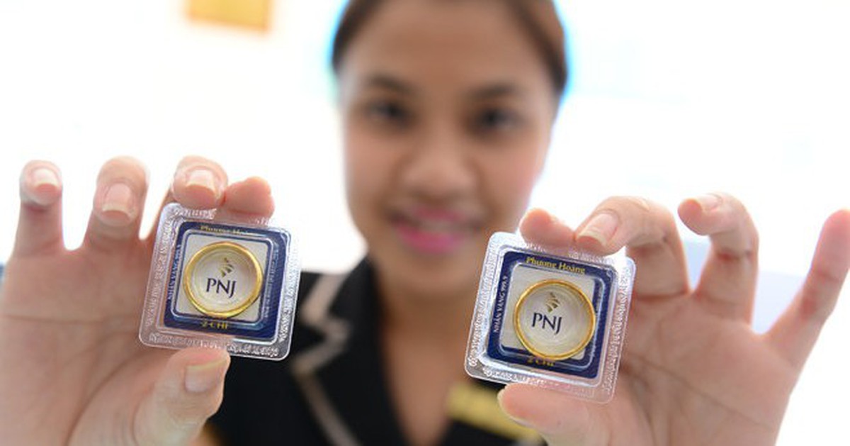 Giá vàng và giá bạc tăng mạnh ngay ngày ‘Thứ Sáu đen’