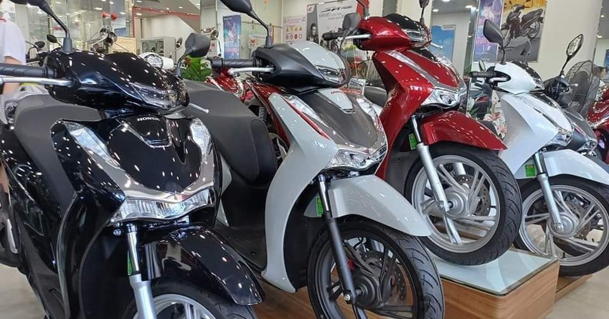 Xe máy Honda hàng về nhỏ giọt, 'loạn' giá