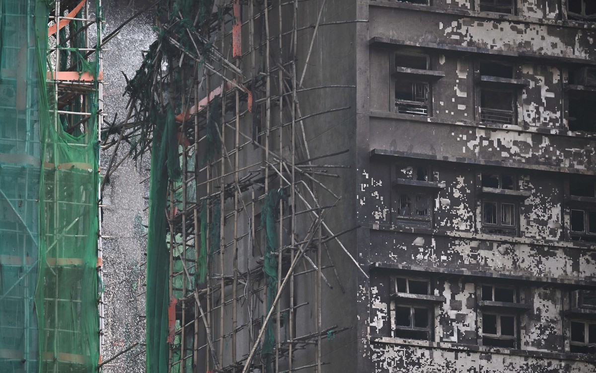 Cháy chung cư ở Hong Kong: Số người chết tăng lên 128, vẫn còn 200 người mất tích