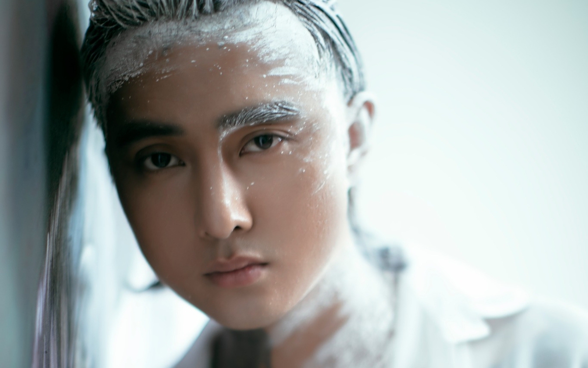 Nghệ sĩ đừng 'tiêu chuẩn kép': Vừa muốn nổi tiếng và được yêu, vừa ngạo mạn cá nhân lệch chuẩn