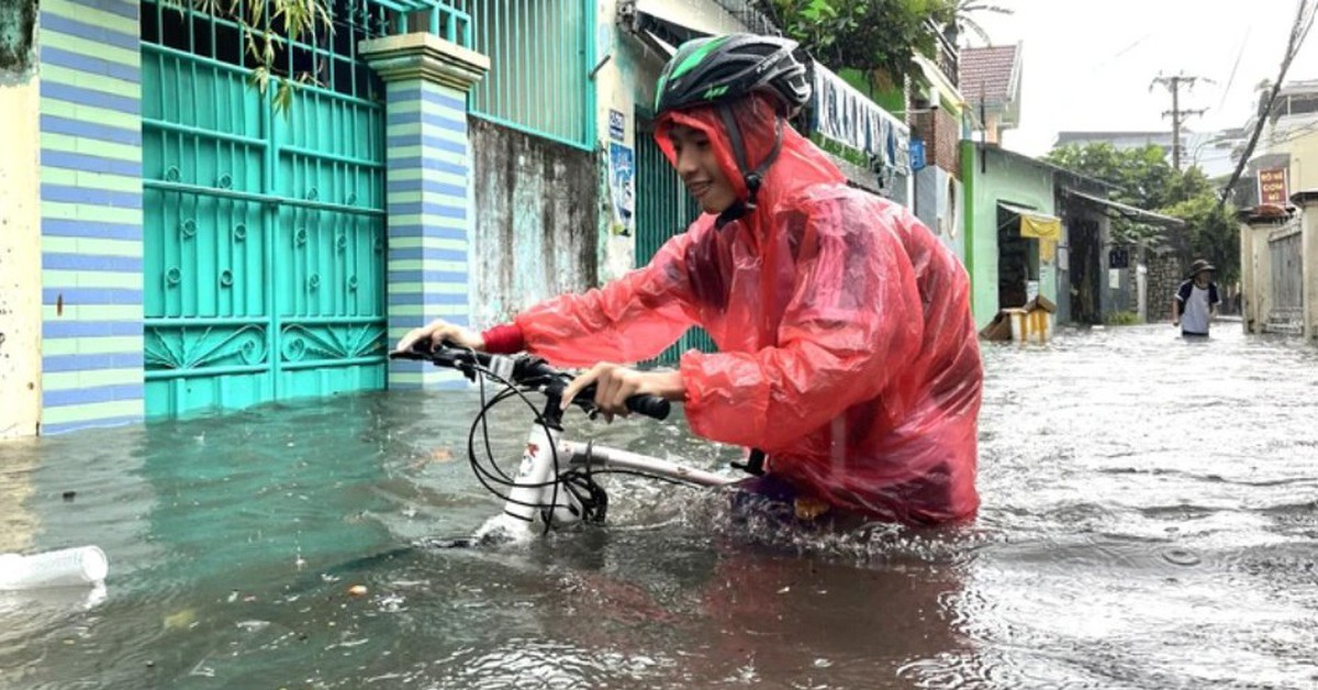 Khánh Hòa kêu gọi tàu thuyền tránh bão Kalmaegi, các xã ven biển sẵn sàng ứng phó
