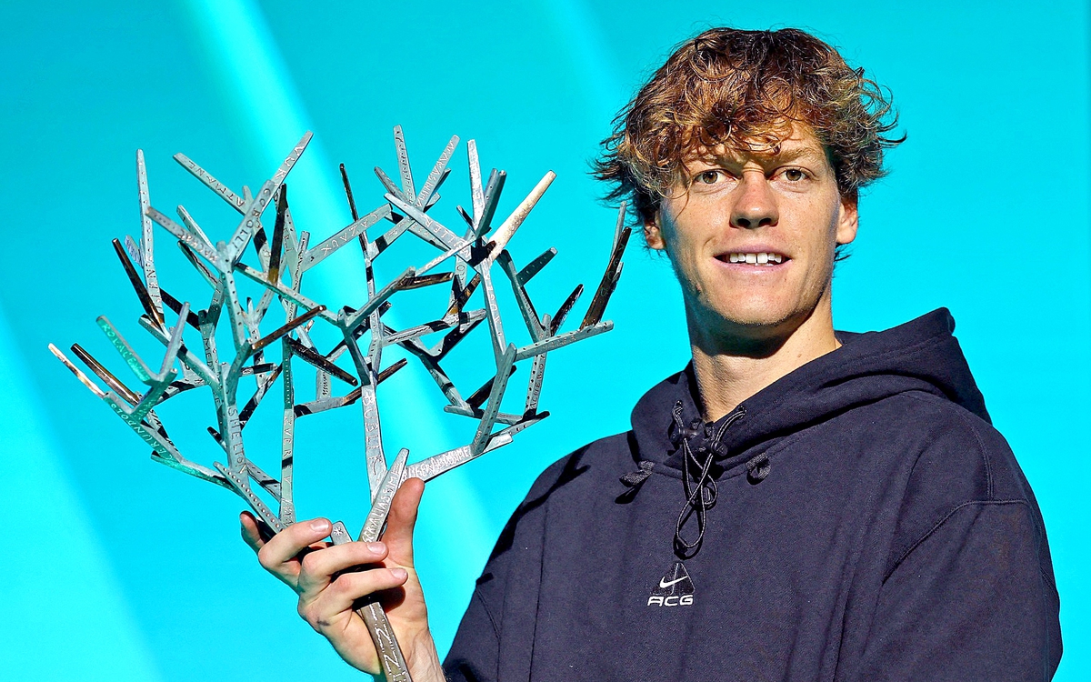 Sinner vô địch Paris Masters, giành lại vị trí số 1 thế giới