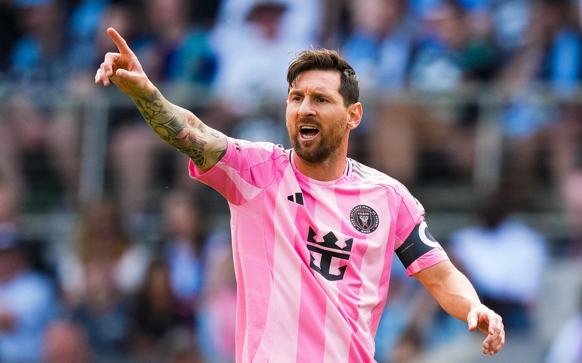 Lionel Messi phá vỡ kỷ lục kiến tạo mọi thời đại