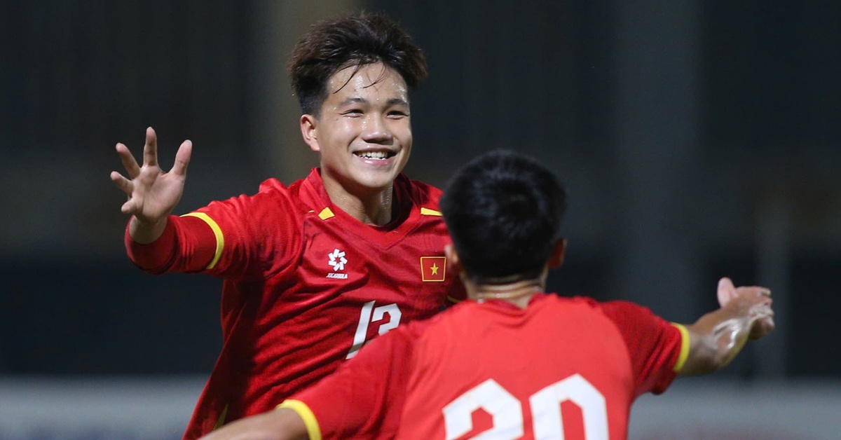 U17 Việt Nam đá trên cơ, hạ Malaysia 4 bàn không gỡ