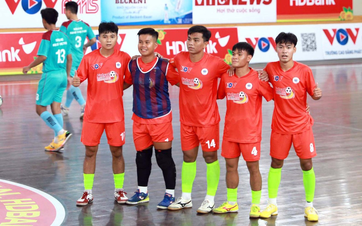 Giải futsal sinh viên khai màn sôi động tại trường đại học Nông Lâm TP.HCM