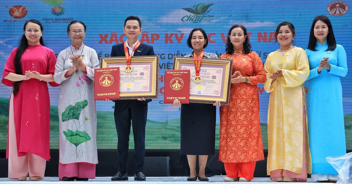 Mena Gourmet xác lập kỷ lục Việt Nam với hơn 200 món chay từ sen