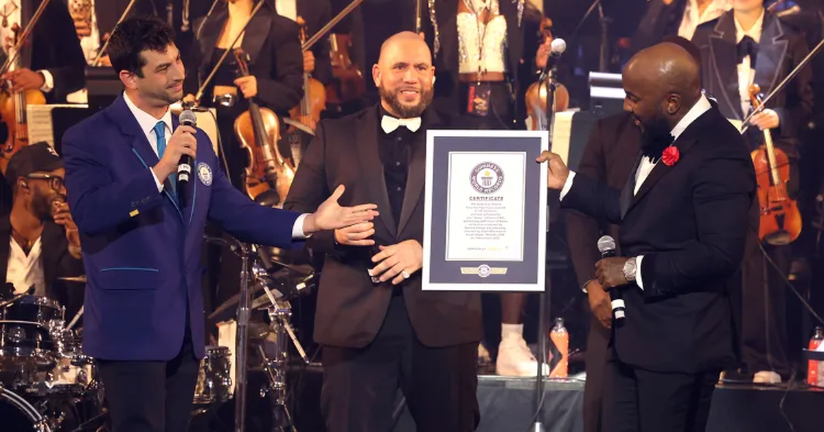 Kỷ lục Guinness vừa được xác lập trong một đêm nhạc - Tuổi ...