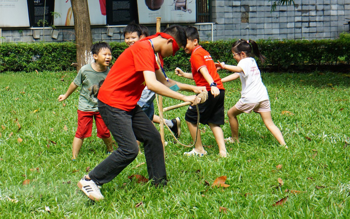 Phạt 5-10 triệu đồng nếu gây áp lực tâm lý, cưỡng ép thành viên gia đình học quá sức