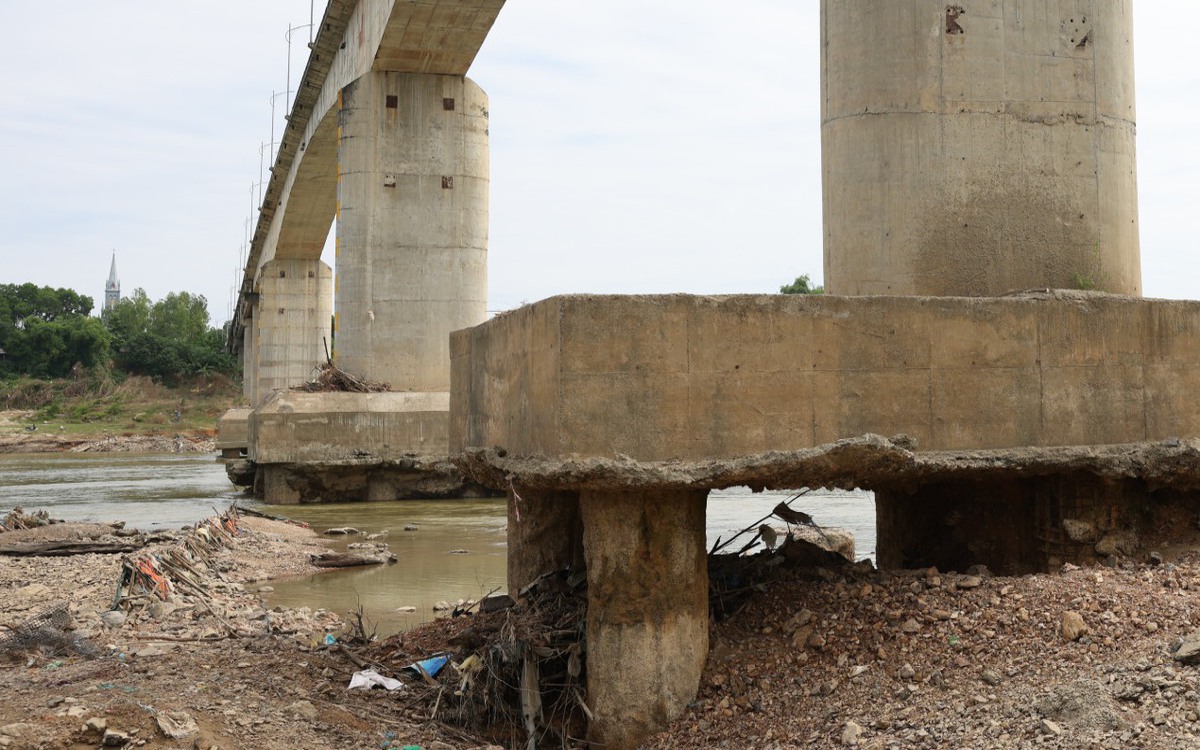 Ministrstvo za gradbeništvo zahteva pregled kakovosti mostu čez reko Lo zaradi poškodb