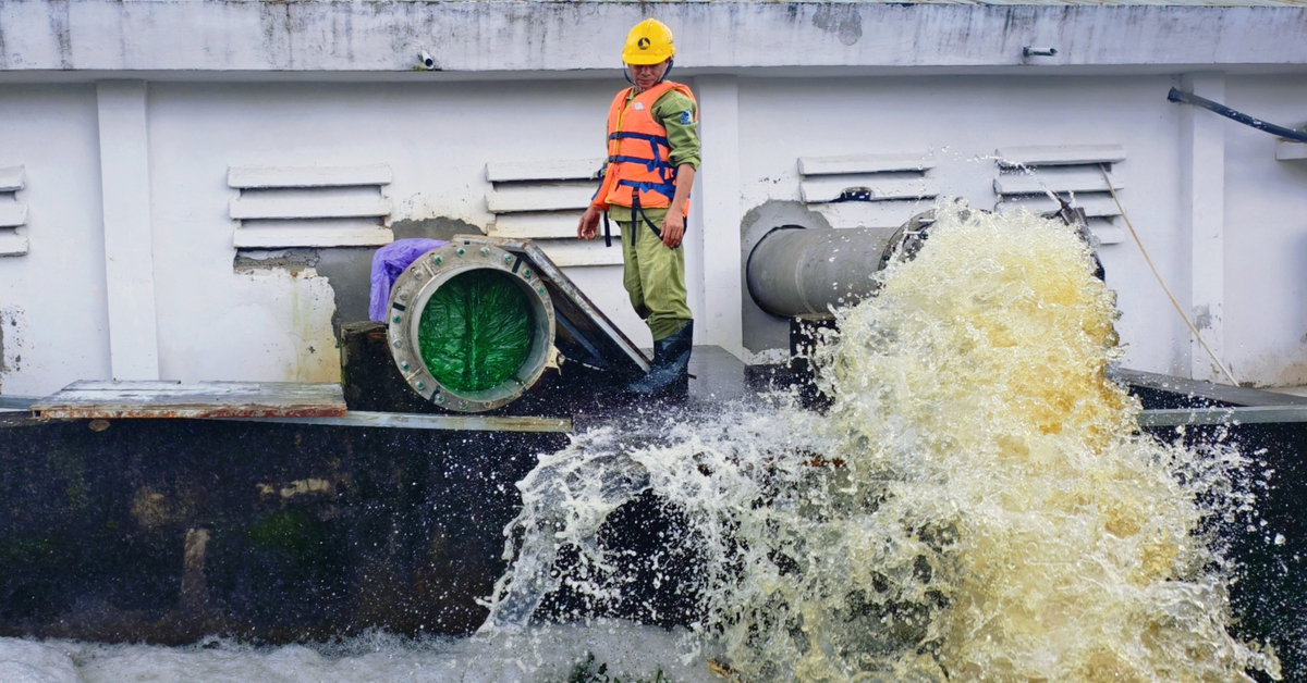 Vận hành 4 trạm bơm công suất lớn tại khu vực kênh An Hạ ứng phó triều cường