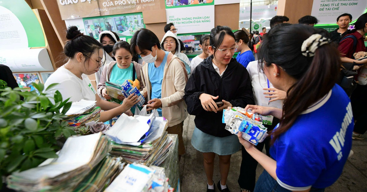 Hơn 8.000 phần quà chờ khách tại Ngày hội Việt Nam xanh 2025