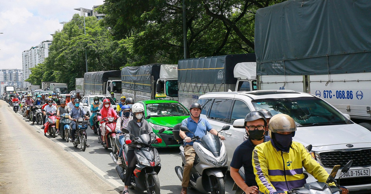 Bộ Xây dựng yêu cầu nghiên cứu đề xuất chuyển đổi động cơ điện cho xe máy chạy xăng