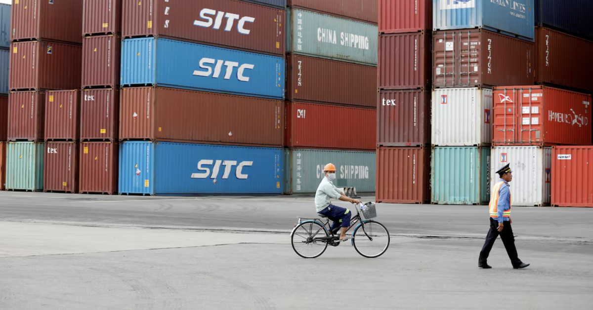 Vốn đầu tư từ ngân sách đạt 63,1% kế hoạch năm trong tháng 10, hơn 90.000 doanh nghiệp trở lại