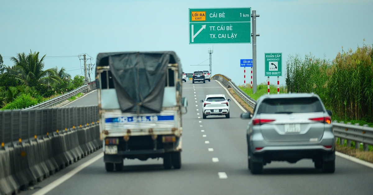 Góp ý văn kiện Đại hội Đảng XIV: Tăng huy động vốn trong dân, đưa tổng đầu tư xã hội vượt 40% GDP