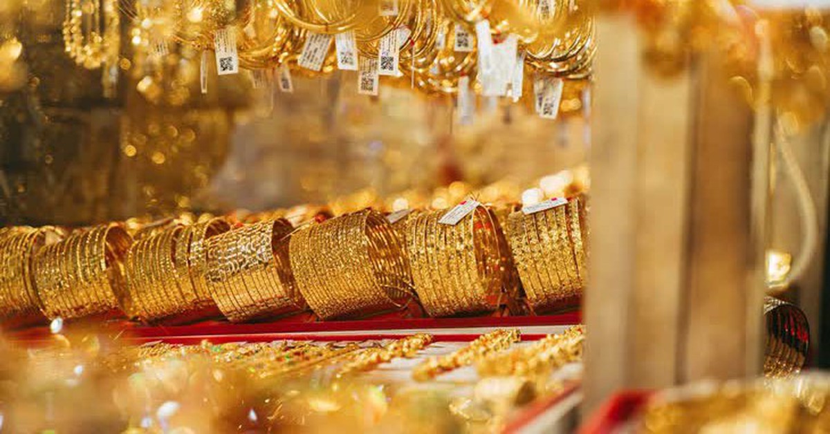 Vàng thế giới lại vượt mốc 4.000 USD, giá trong nước bật tăng theo