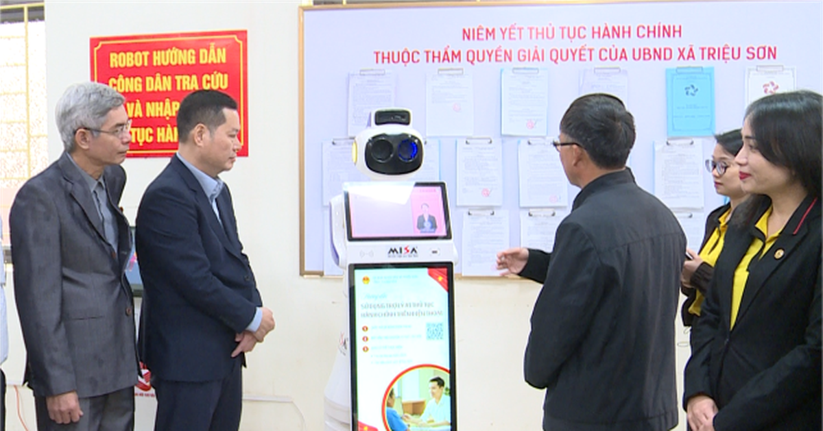 Xã đầu tiên ở Thanh Hóa đưa robot AI vào phục vụ hành chính công