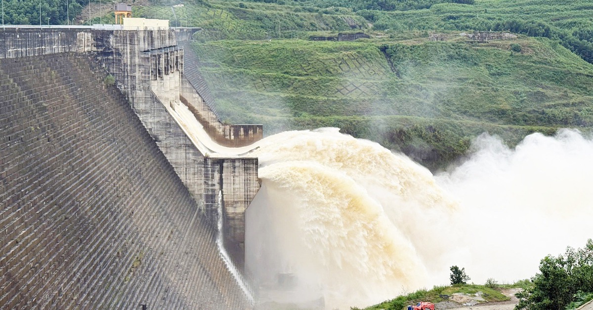 Ứng phó bão Kalmaegi, Chủ tịch Đà Nẵng yêu cầu 3 thủy điện hạ mực nước hồ chứa