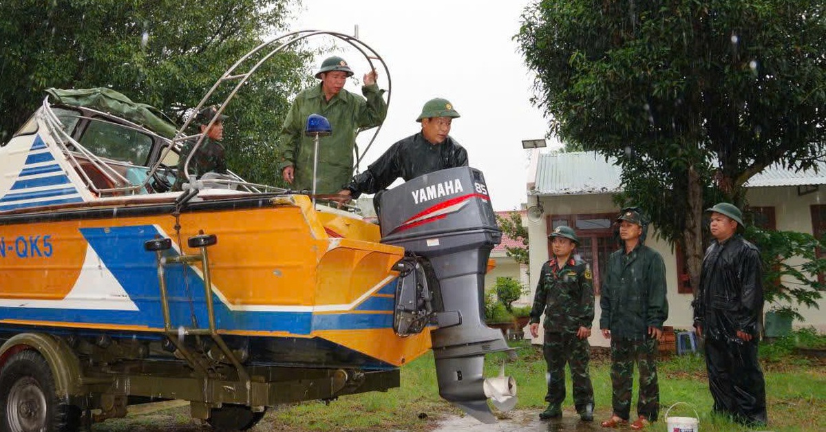 Bộ Quốc phòng duy trì hơn 260.000 người, 6 máy bay, hàng trăm xe đặc chủng ứng phó bão số 13