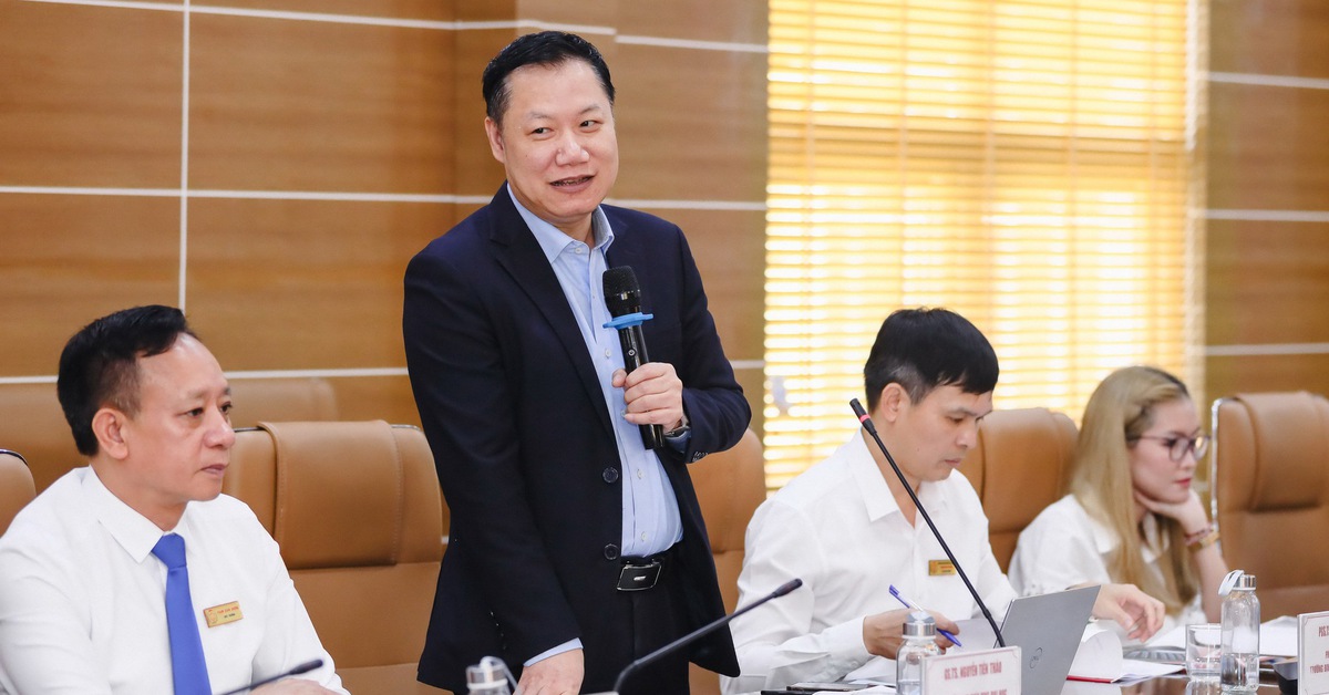 Tư vấn tuyển sinh, hướng nghiệp từ sớm cho học sinh