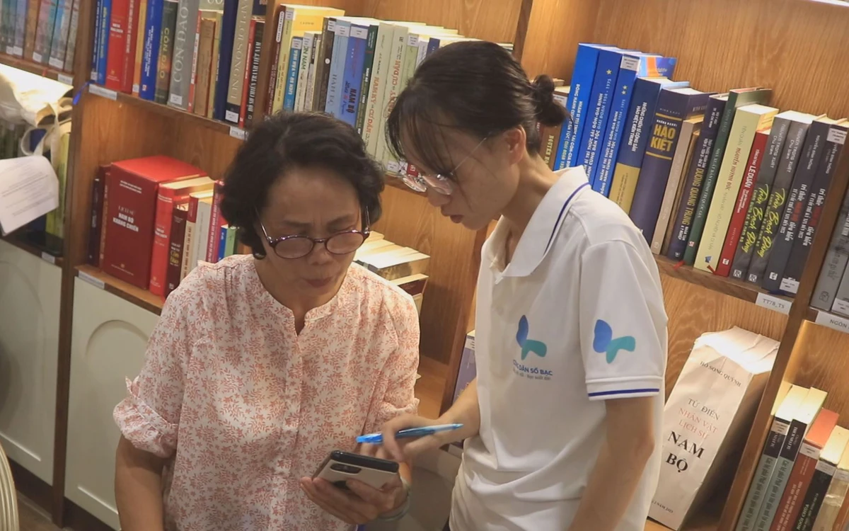 Cuộc thi Lan tỏa năng lượng tích cực 2025: Người cao tuổi bắt nhịp chuyển đổi số