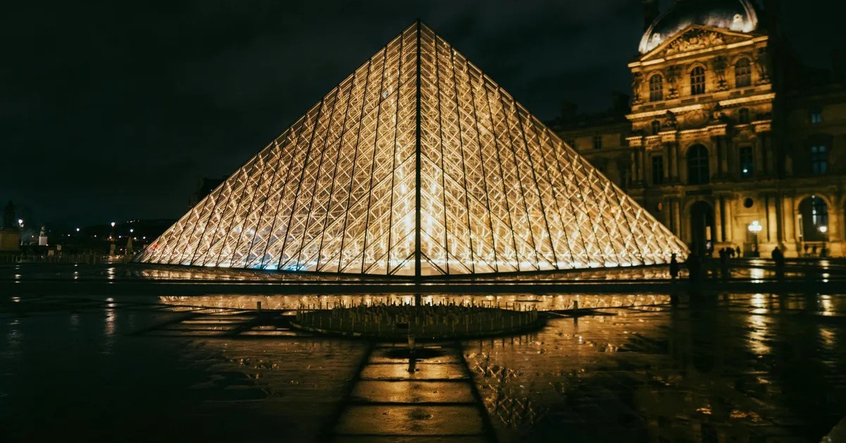 Mật khẩu của Bảo tàng Louvre có thật là 'Louvre'?