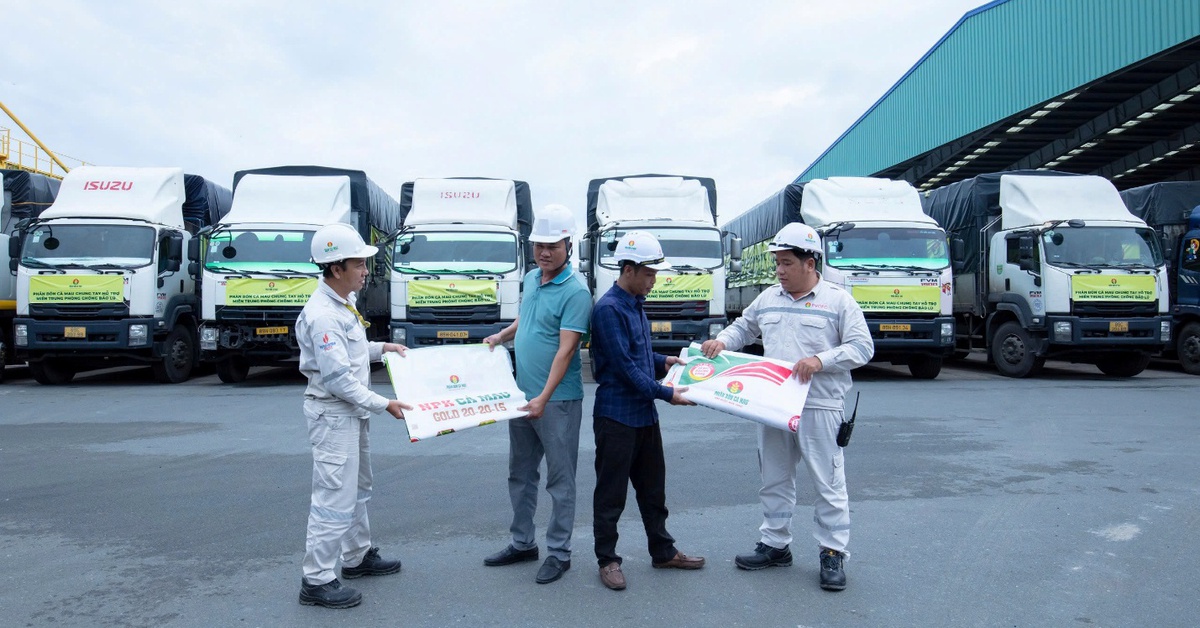 PVCFC hỗ trợ 'lá chắn' chống lũ tại Đà Nẵng và Đắk Lắk