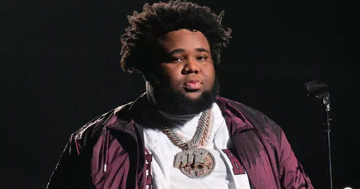 Chưa kịp ăn mừng nhận đề cử Grammy, nam rapper bị bắt vì dùng ma túy và tàng trữ vũ khí