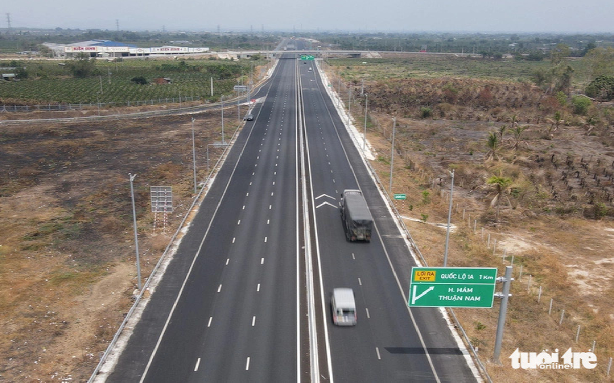 Cáp điện trên cao tốc Phan Thiết - Dầu Giây liên tục bị cắt trộm