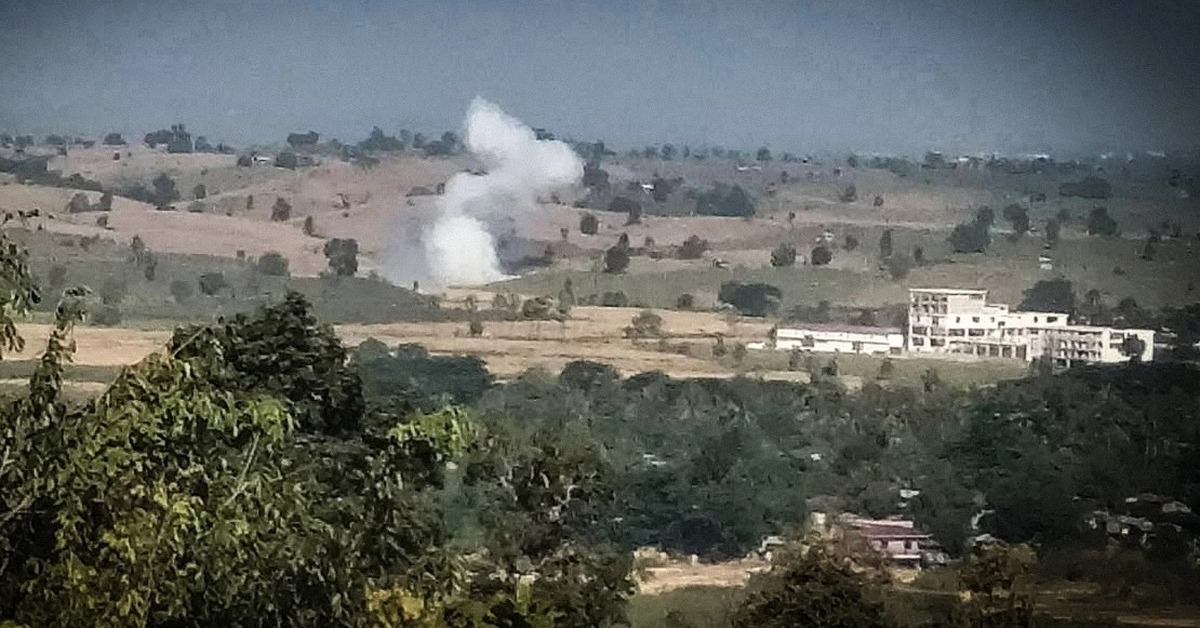 Đạn lạc từ Myanmar khiến 2 người bị thương, Thái Lan bắn cảnh cáo và đóng cửa biên giới