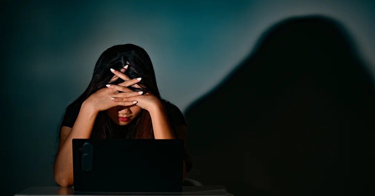 Nữ sinh tự tử vì bị lan truyền ảnh trộm vặt, Hàn Quốc bùng lên tranh luận về quyền riêng tư