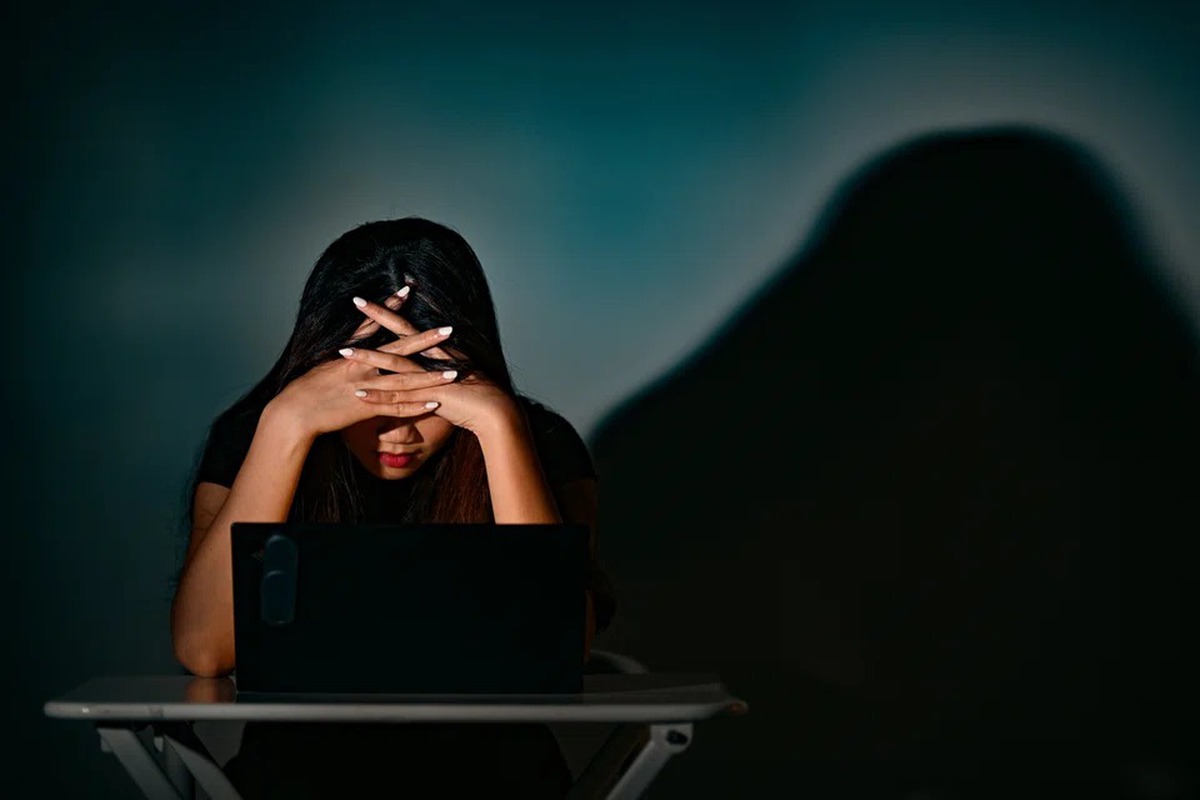 Nữ sinh tự tử vì bị lan truyền ảnh trộm vặt, Hàn Quốc bùng lên tranh luận về quyền riêng tư