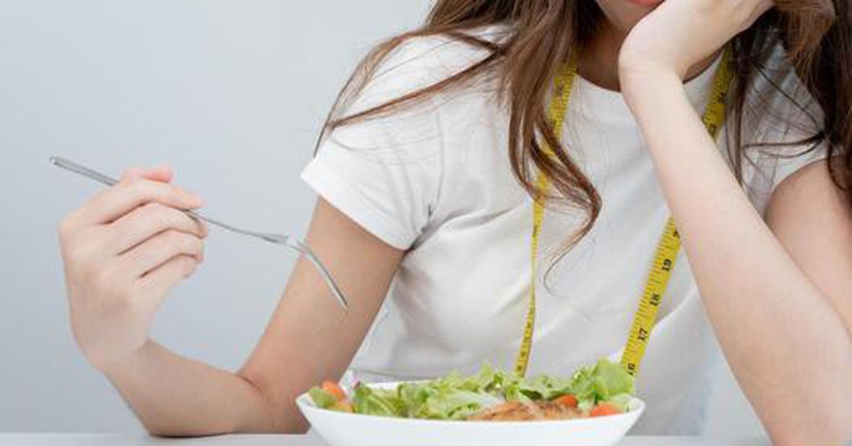 Bất ngờ: Ăn kiêng ở tuổi 40+ có thể gây hại não