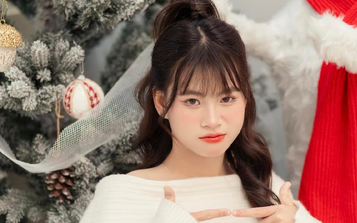 Hot girl bóng đá nữ Việt Nam chia tay SEA Games 33