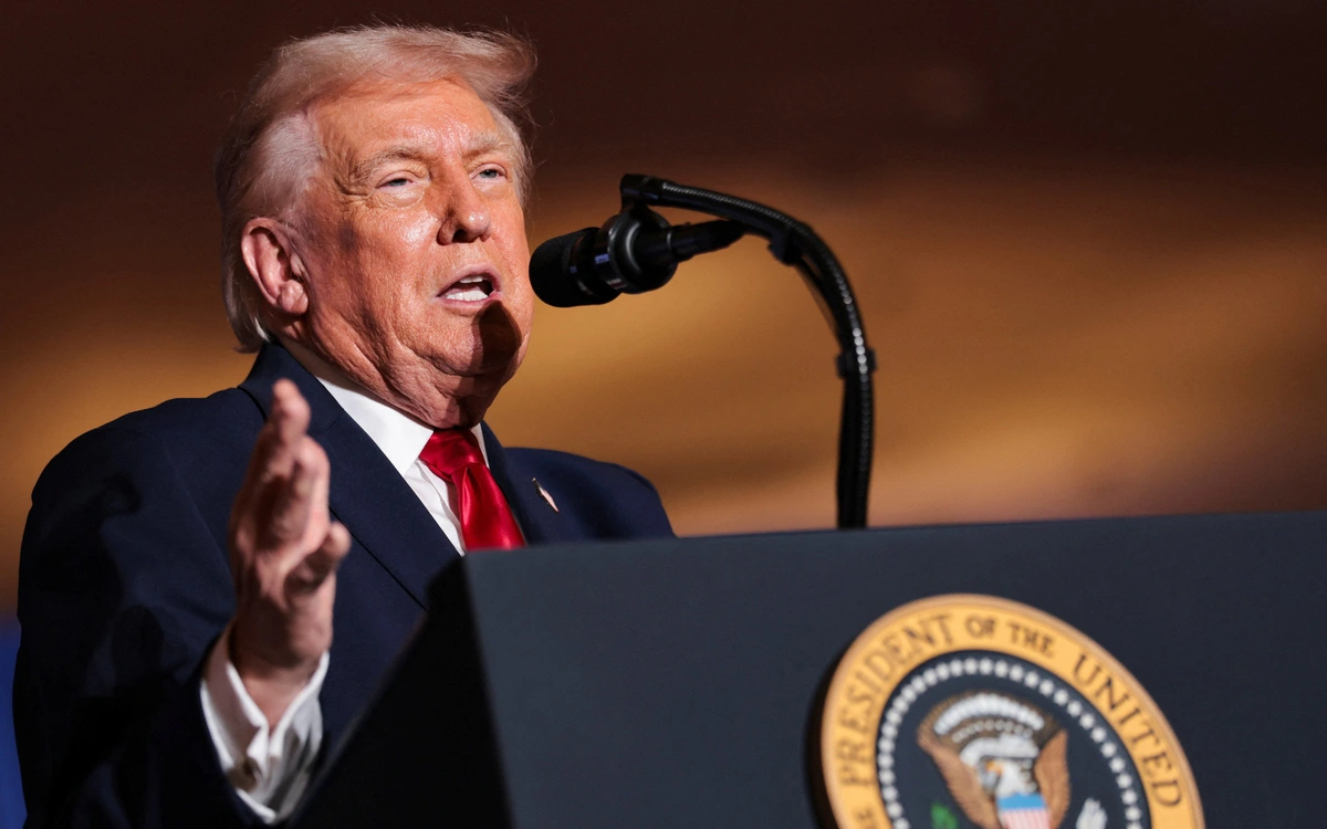 Mỹ dự định kiểm tra mạng xã hội với du khách từ các nước được miễn visa