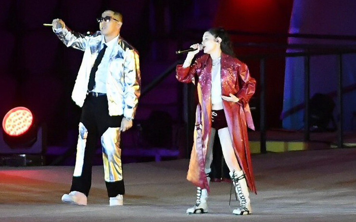 Ca sĩ nổi tiếng 'bị bắt' hát nhép khai mạc SEA Games, nhưng micro bật làm lộ giọng lệch tông