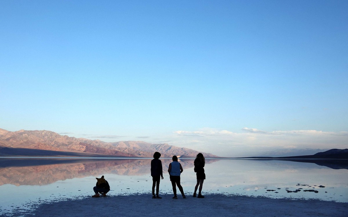 Hồ cổ đại kỷ băng hà tái xuất sau trận mưa kỷ lục