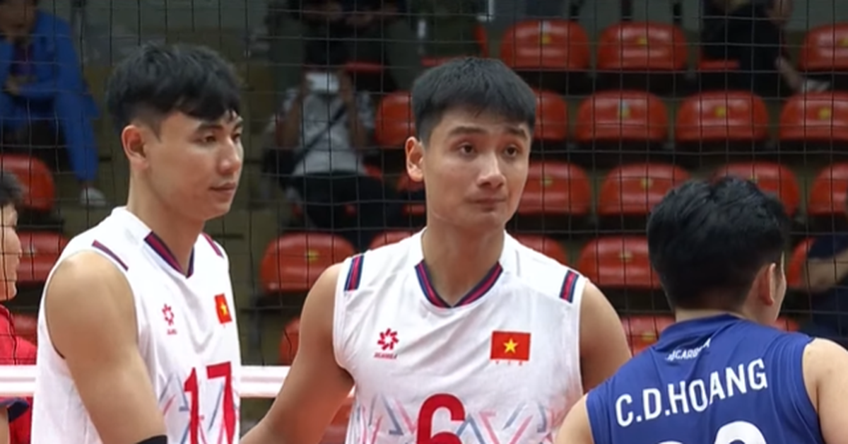 Tuyển bóng chuyền nam Việt Nam thị uy sức mạnh trong ngày ra quân tại SEA Games 33