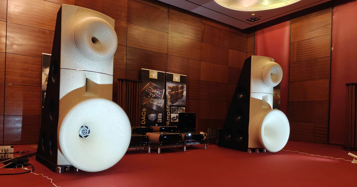 Hàng chục dàn âm thanh tiền tỉ phô diễn tại triển lãm AV Show Hà Nội