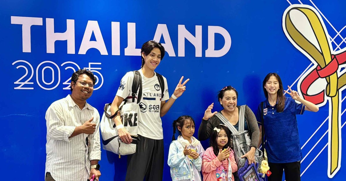 SEA Games 33: Vừa coi đấu, vừa mua sắm