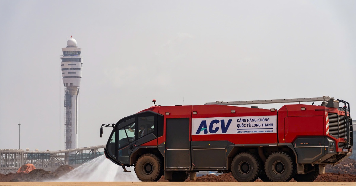 Chuyến bay kỹ thuật đầu tiên xuống Long Thành, kiểm soát bụi thế nào khi sân bay còn thi công?