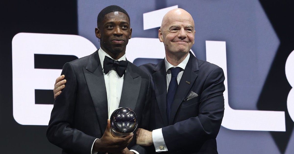 Sau Quả bóng vàng, Dembele giành luôn FIFA The Best