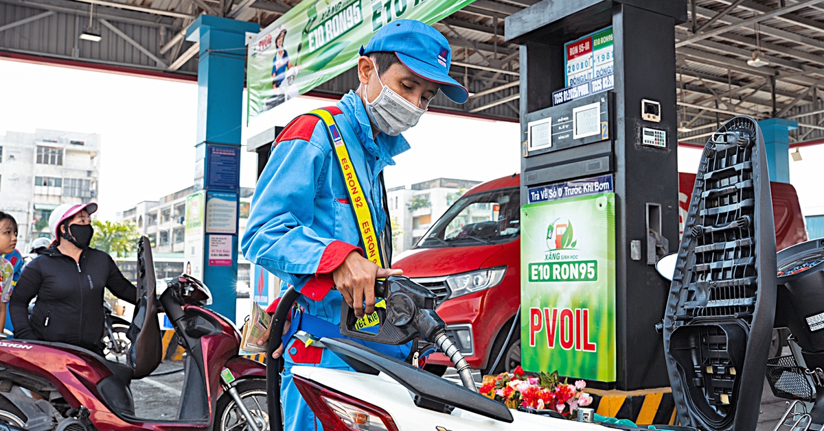 Vì sao xăng E10 khó bán dù đã thí điểm nhiều tháng?