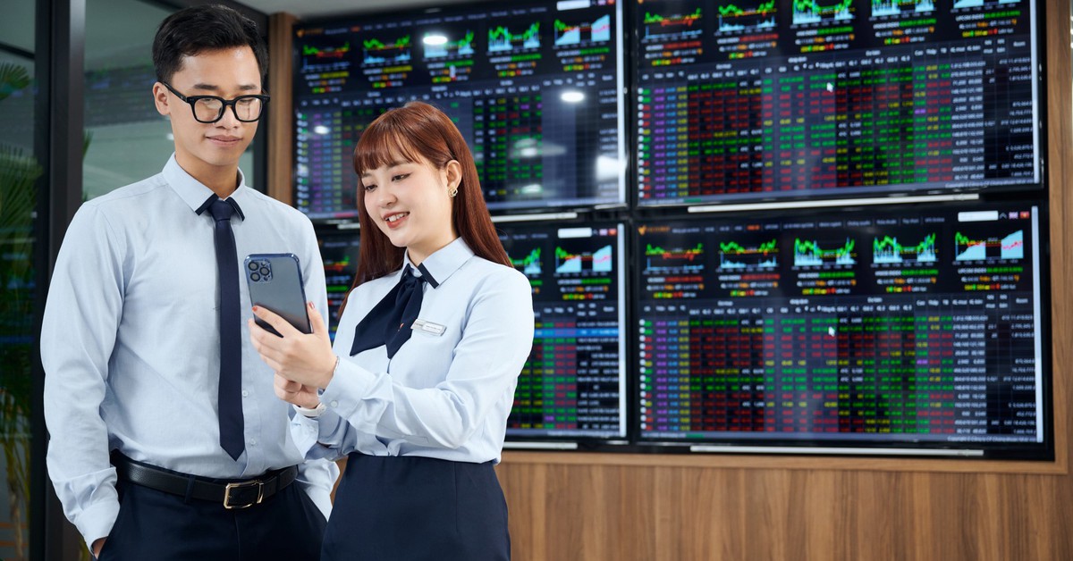 Big4 tăng lãi suất: Dấu hiệu 'nóng' tiền tệ cuối năm?