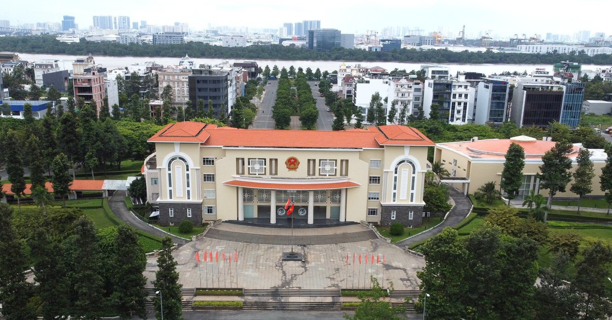 Đề nghị báo cáo khó khăn, vướng mắc liên quan trụ sở dôi dư ở TP.HCM