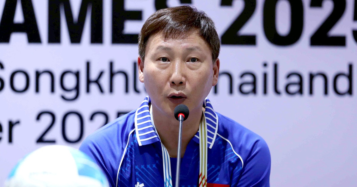 HLV Kim Sang Sik: U22 Việt Nam bận rộn để tìm hiểu và xác định cách chơi khi gặp U22 Lào