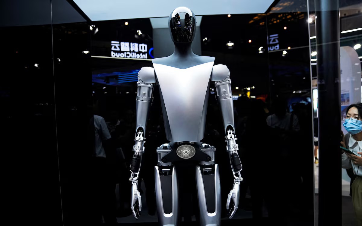 Ông Elon Musk: ‘Chỉ AI và robot mới có thể giải quyết cuộc khủng hoảng nợ 38.000 tỉ USD của Mỹ’