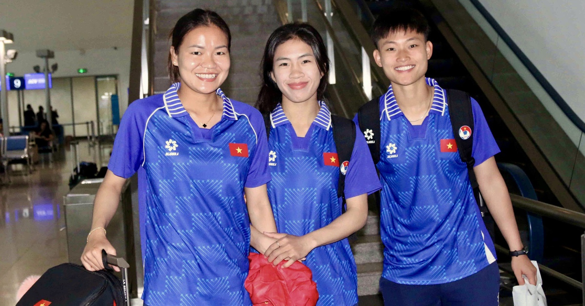 Dậy từ 4h20, tuyển nữ Việt Nam sang Thái Lan dự SEA Games 33